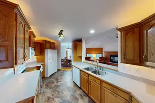 19654 Bluffview Pl, Galesville, WI 54630 - Photo 8