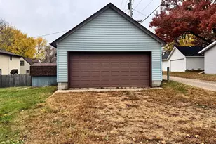 1521 10th St E, Glencoe, MN 55336 - Photo 12