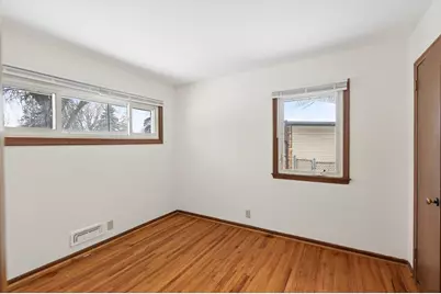 6706 Toledo Avenue N, Brooklyn Center, MN 55429 - Photo 8