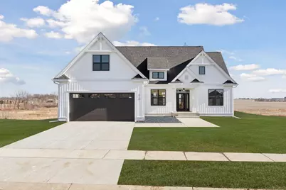 610 Field Point Street, Roberts, WI 54023 - Photo 2