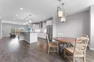 623 Satori Wy, Chaska, MN 55318 - Photo 4