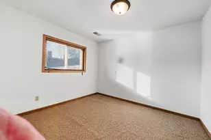 2610 Hydram Ave N, Oakdale, MN 55128 - Photo 20