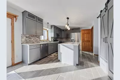 2610 Hydram Avenue N, Oakdale, MN 55128 - Photo 2