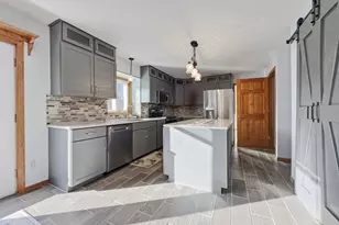 2610 Hydram Ave N, Oakdale, MN 55128 - Photo 2