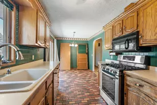 5849 Boone Ave N, New Hope, MN 55428 - Photo 6