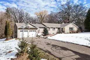 4713 Fairhills Rd W, Minnetonka, MN 55345 - Photo 48