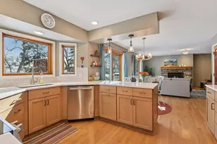 4640 Juneau Ln N, Plymouth, MN 55446 - Photo 4