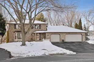 12500 Pinehurst Dr, Burnsville, MN 55337 - Photo 2