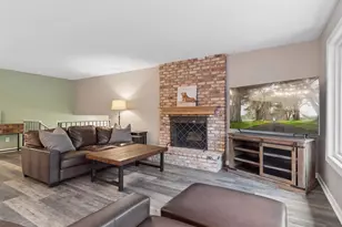 5420 Spring Ln, Minnetonka, MN 55345 - Photo 8