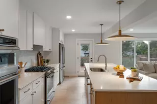 111 King Hill Rd, Golden Valley, MN 55416 - Photo 2