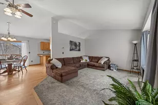 2200 Bridgewater Blvd S, Cambridge, MN 55008 - Photo 10