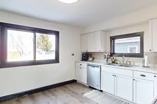 1022 W 2nd St, Winona, MN 55987 - Photo 16