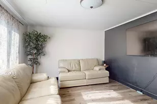 1022 W 2nd St, Winona, MN 55987 - Photo 10