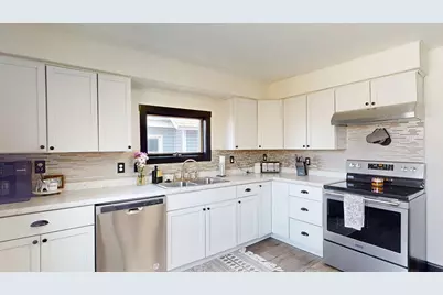 1022 W 2nd Street, Winona, MN 55987 - Photo 4