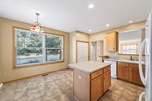 5932 Prairie Ridge Dr, Shoreview, MN 55126 - Photo 6