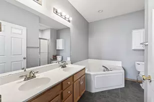 5932 Prairie Ridge Dr, Shoreview, MN 55126 - Photo 22