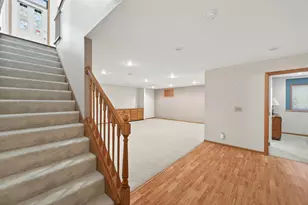 5932 Prairie Ridge Dr, Shoreview, MN 55126 - Photo 32