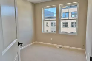 838 Woodlawn Ave, Saint Paul, MN 55116 - Photo 12