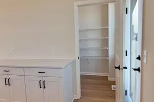 906 Woodlawn Ave, Saint Paul, MN 55116 - Photo 12