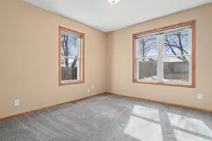 9 Acker St W, Saint Paul, MN 55117 - Photo 20