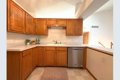 9046 Preserve Trail, Savage, MN 55378 - Photo 8