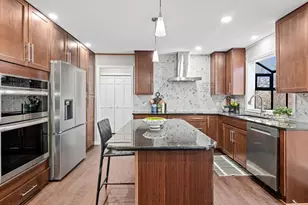 6981 Edgebrook Pl, Eden Prairie, MN 55346 - Photo 2