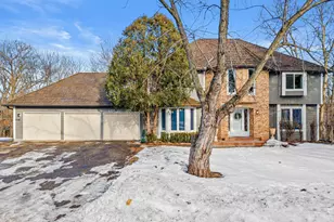 6981 Edgebrook Pl, Eden Prairie, MN 55346 - Photo 26