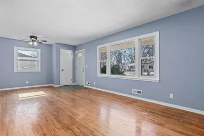 8405 Grenadier Avenue S, Cottage Grove, MN 55016 - Photo 8