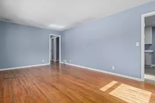 8405 Grenadier Ave S, Cottage Grove, MN 55016 - Photo 10