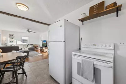 937 4th Avenue E, Shakopee, MN 55379 - Photo 8