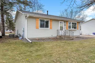 5024 Campanaro Ln, White Bear Lake, MN 55110 - Photo 2