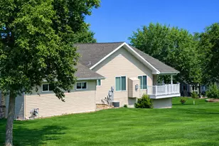 1840 Bridgeview Blvd, Detroit Lakes, MN 56501 - Photo 4