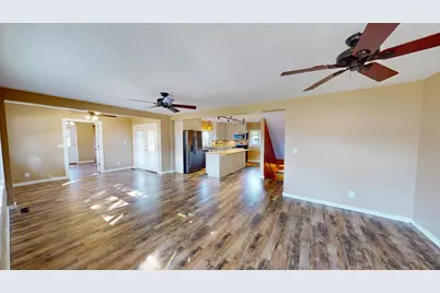 705 Glenview Drive, Albert Lea, MN 56007 - Photo 2