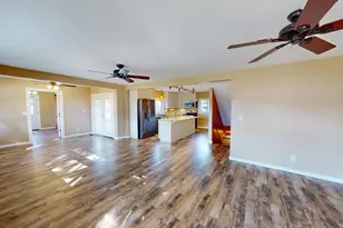 705 Glenview Dr, Albert Lea, MN 56007 - Photo 2