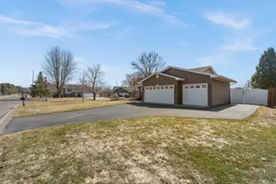 6243 145th St N, Hugo, MN 55038 - Photo 4