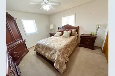 54067 267th Street, Lansing, MN 55950 - Photo 10