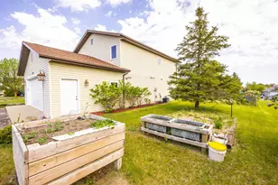 1124 Garnet Blvd, Detroit Lakes, MN 56501 - Photo 28
