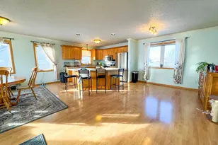 1124 Garnet Blvd, Detroit Lakes, MN 56501 - Photo 4