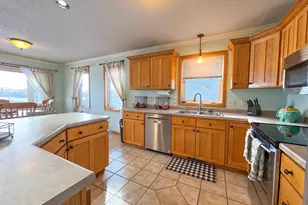 1124 Garnet Blvd, Detroit Lakes, MN 56501 - Photo 6