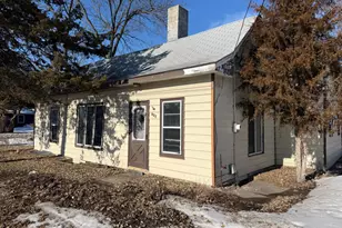 825 Broadway Street W, Monticello, MN 55362 - Photo 1