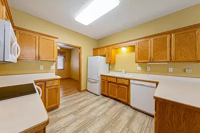 113 S West Street, Belle Plaine, MN 56011 - Photo 6