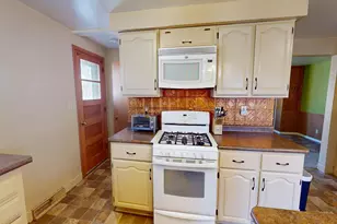 1606 Frank Hall Dr, Albert Lea, MN 56007 - Photo 8