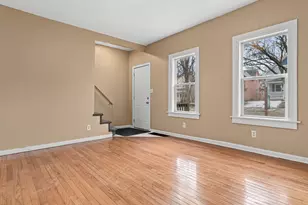 511 Edmund Ave W, Saint Paul, MN 55103 - Photo 2