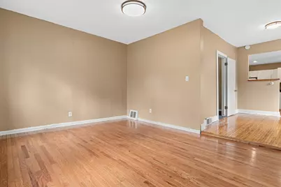 511 Edmund Avenue W, Saint Paul, MN 55103 - Photo 4