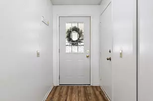 2053 Edgerton St, Maplewood, MN 55117 - Photo 6