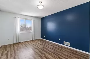 2053 Edgerton St, Maplewood, MN 55117 - Photo 26