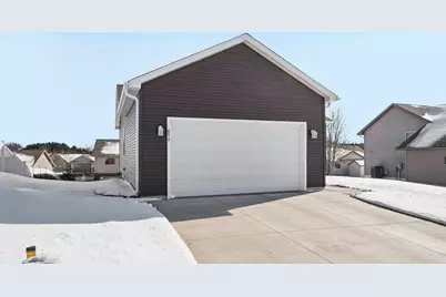 856 Ridgecrest Street, River Falls, WI 54022 - Photo 2