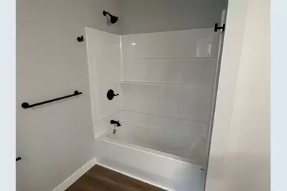 309 Central Avenue S, Geneva, MN 56035 - Photo 18