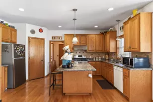 9727 Linden Ave N, Brooklyn Park, MN 55443 - Photo 22