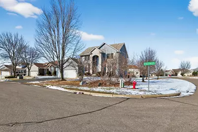 9727 Linden Avenue N, Brooklyn Park, MN 55443 - Photo 2